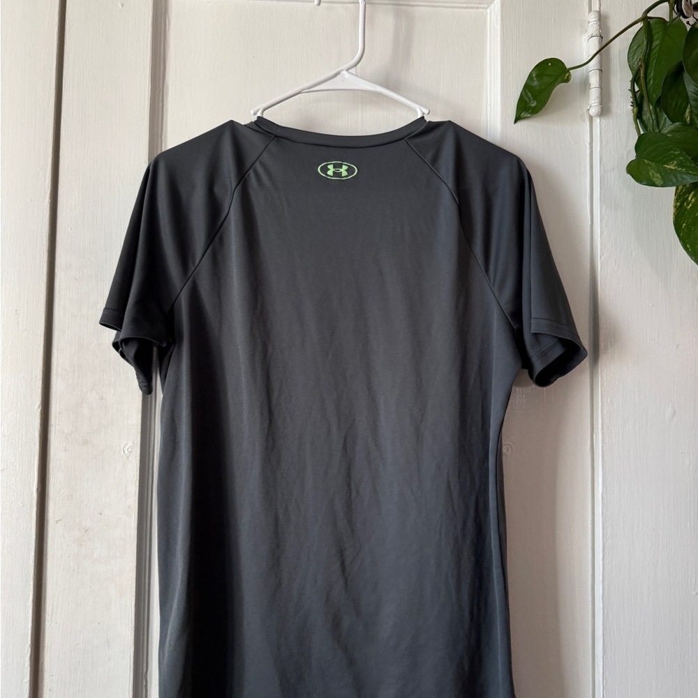 Under Armour youth size XL Dark Gray HeatGear Shirt - Picture 5 of 6